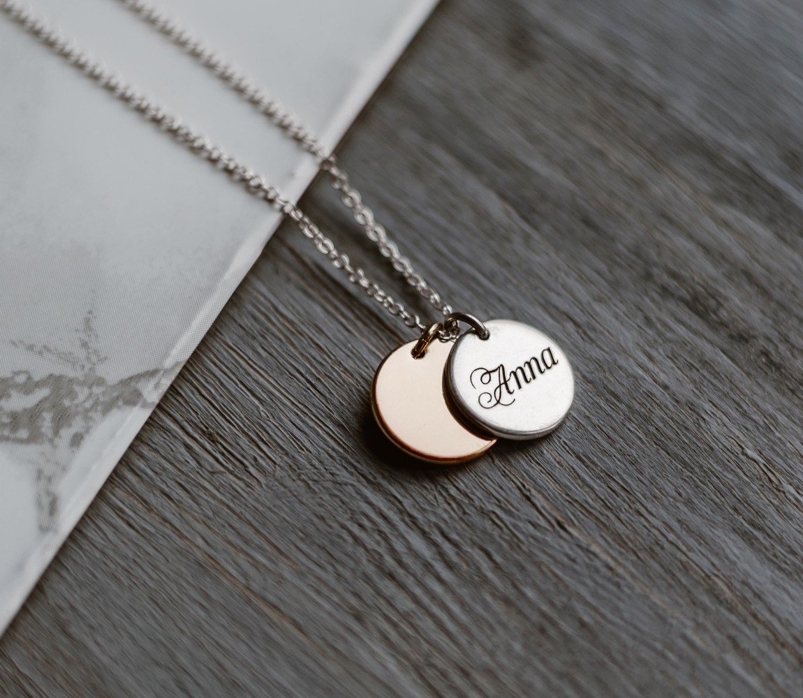 Кулон "мать и дитя"