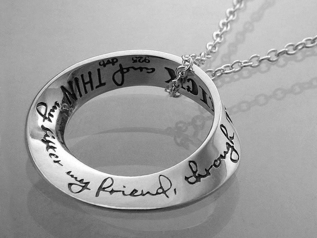 Брелки жетоны с гравировкой