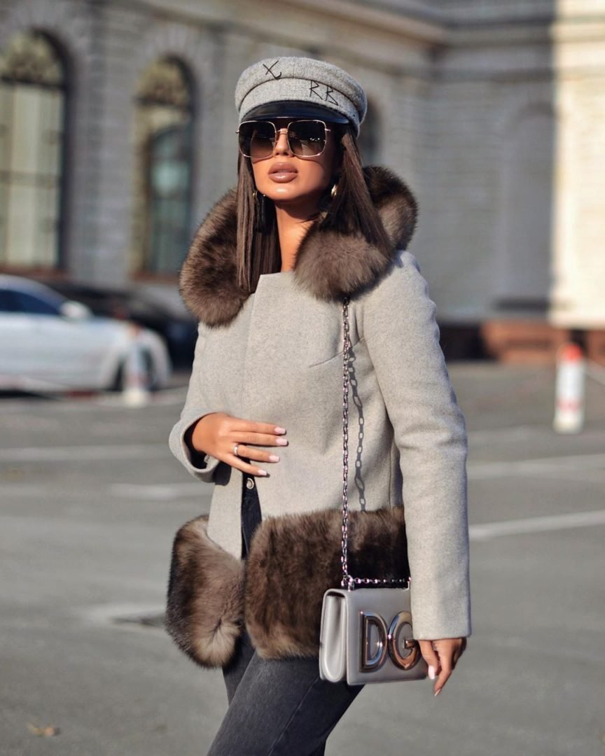 Шуба из искусственного меха 2022