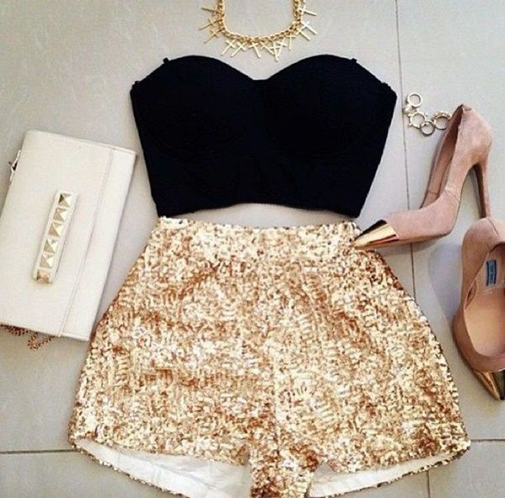 Блузка с блестками