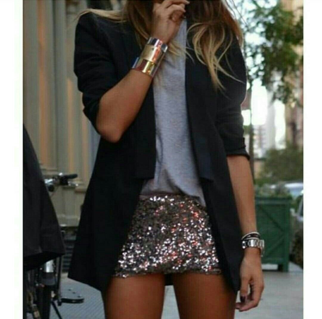 Платье с блестками