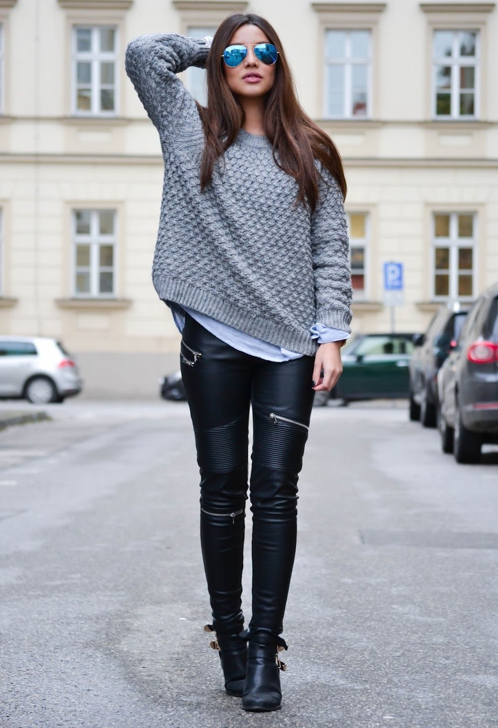 Обоазы с кожаными легинсами