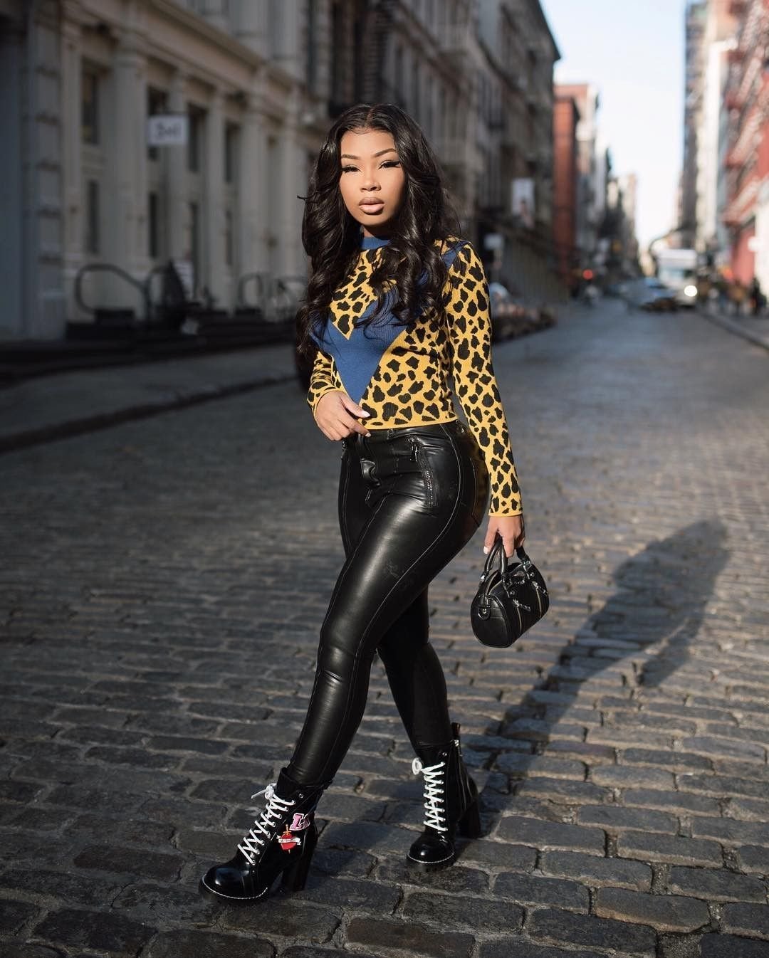 Стильная одежда для девушек