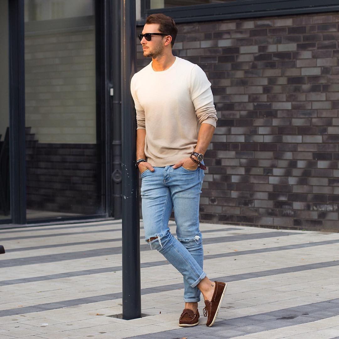 Джинсы с футболкой мужские