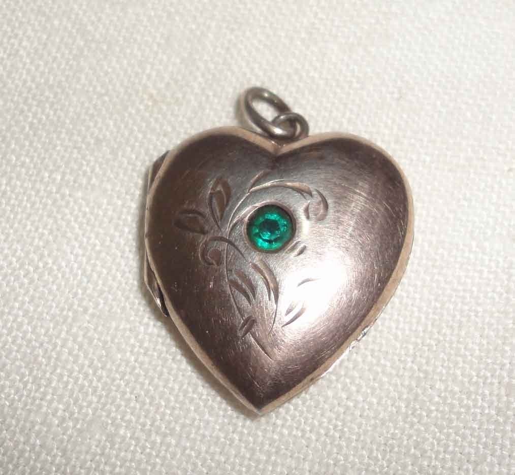 Старинные кулоны