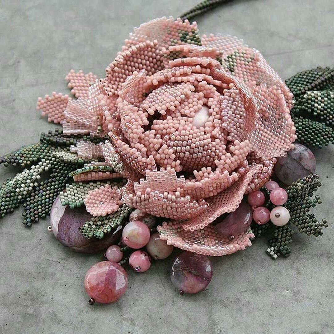 Украшения вышитые бисером