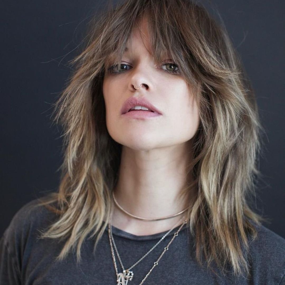 Селена Гомес с челкой 2021