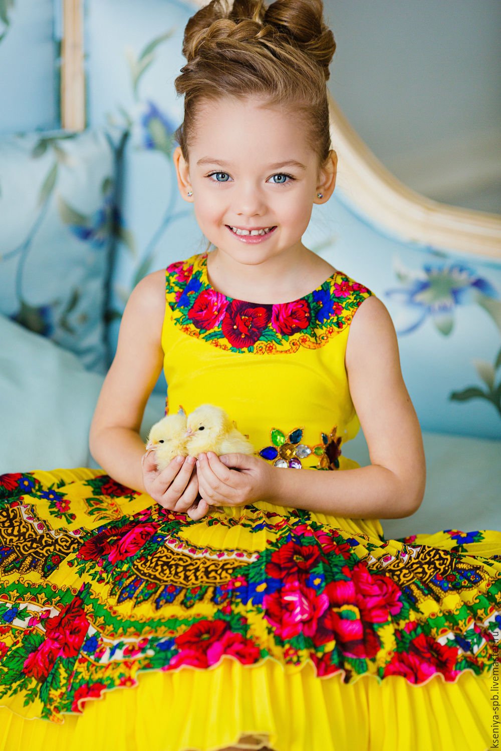 Платье в народном стиле для девочки