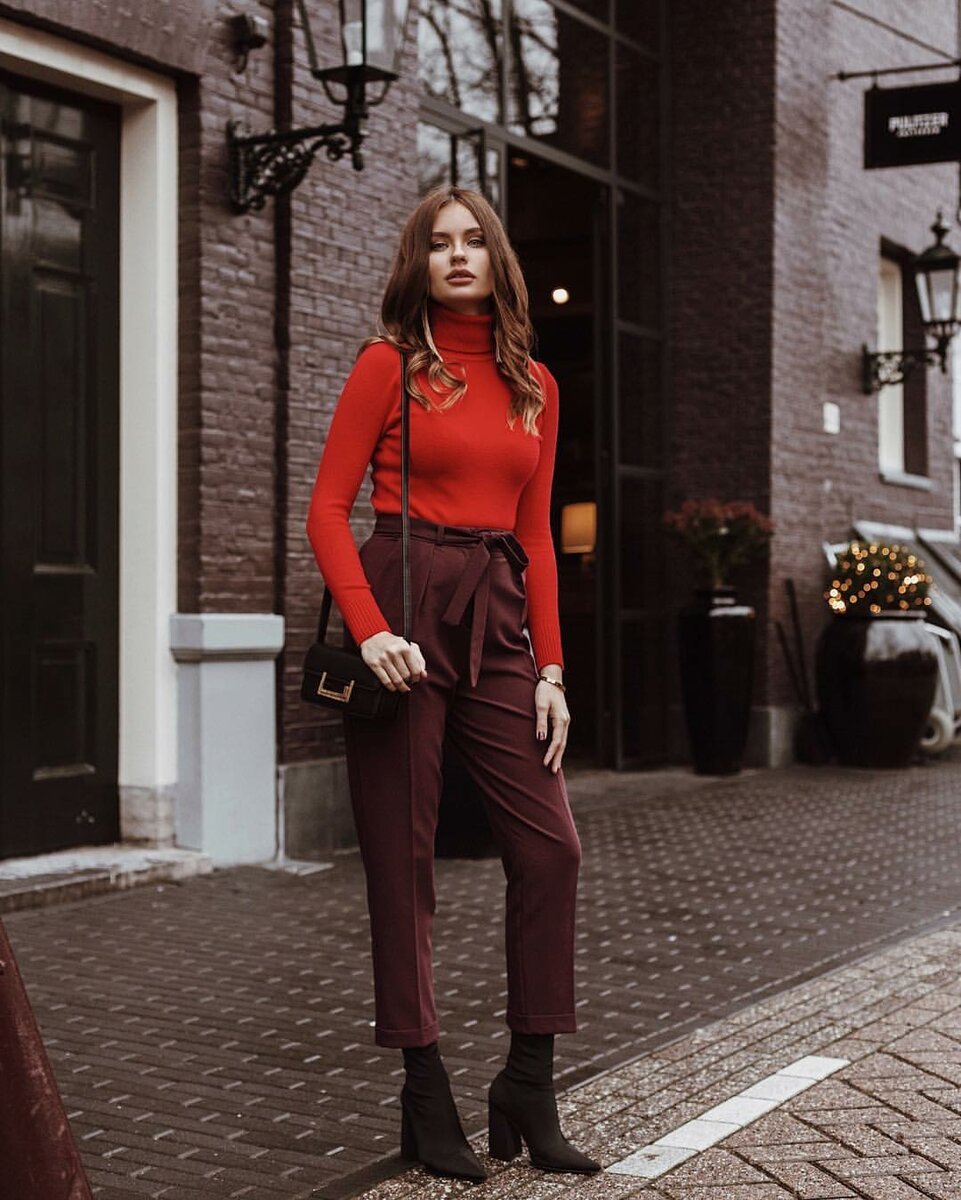 Образы с бордовой юбкой