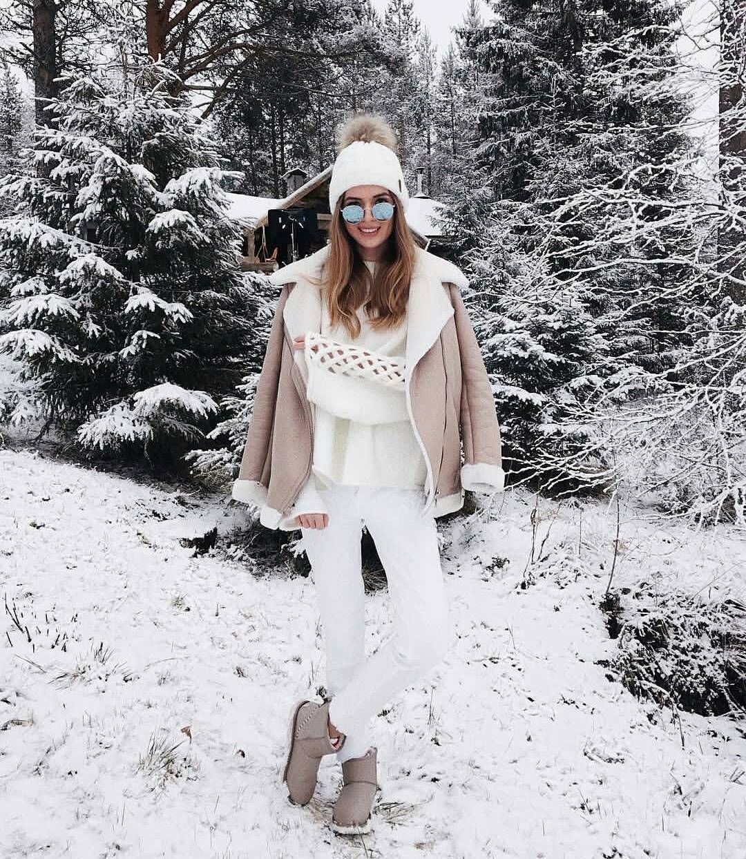 Позы для зимней фотосессии в лесу