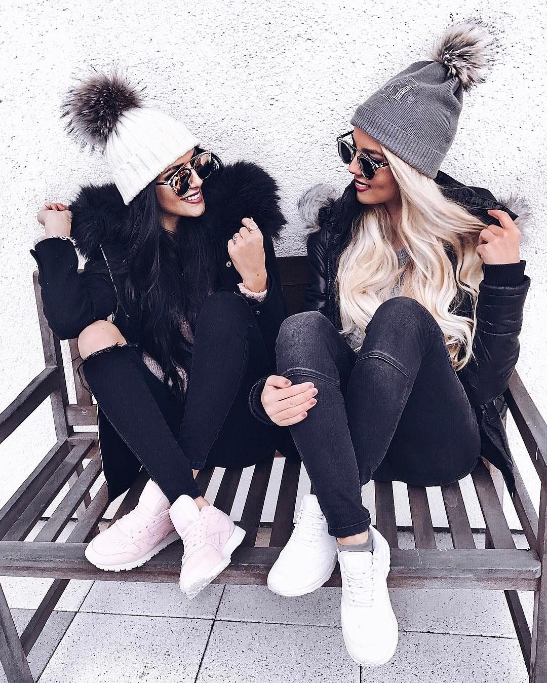 Комплекты одежды