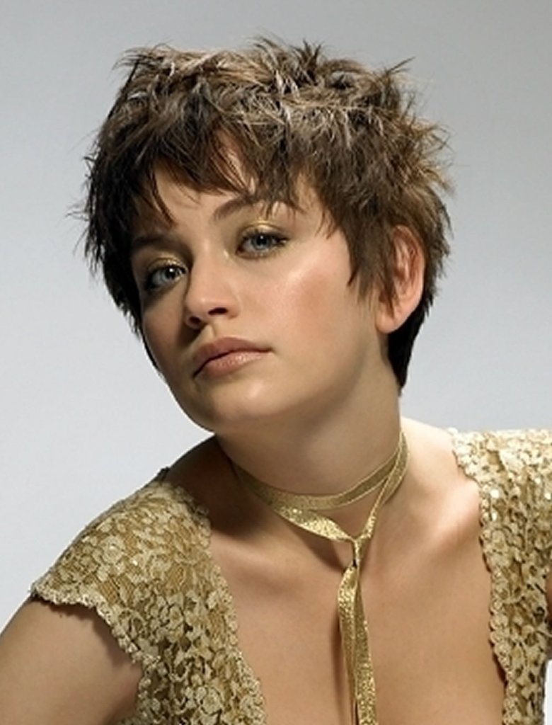 Ультракороткие стрижки для вьющихся волос