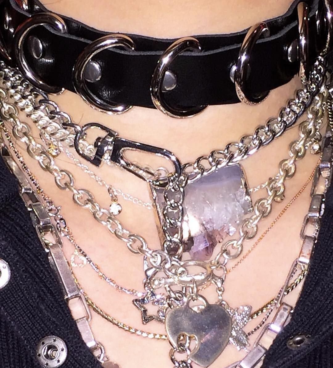 Украшения в готическом стиле