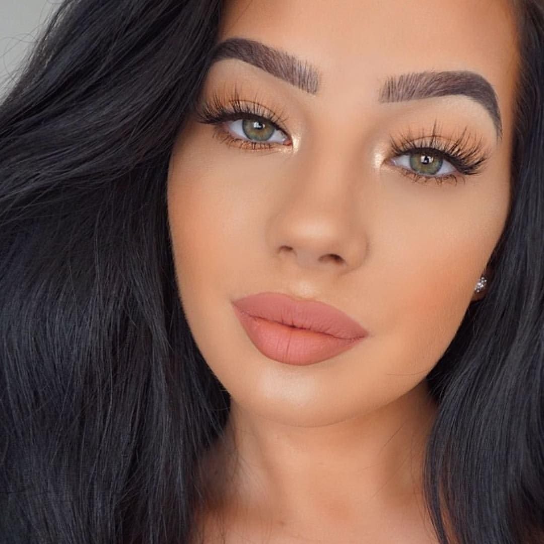 Татуаж бровей для брюнеток