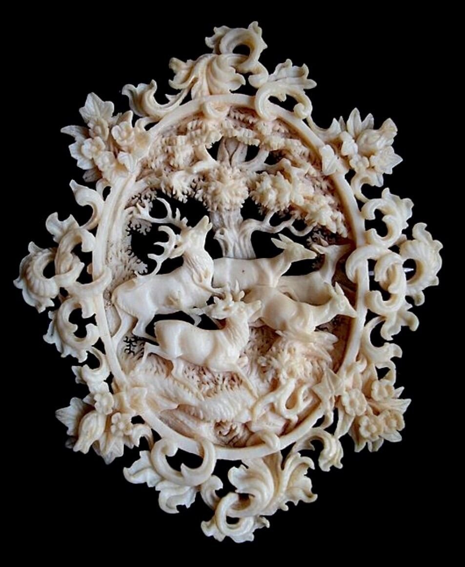 Украшения из кости