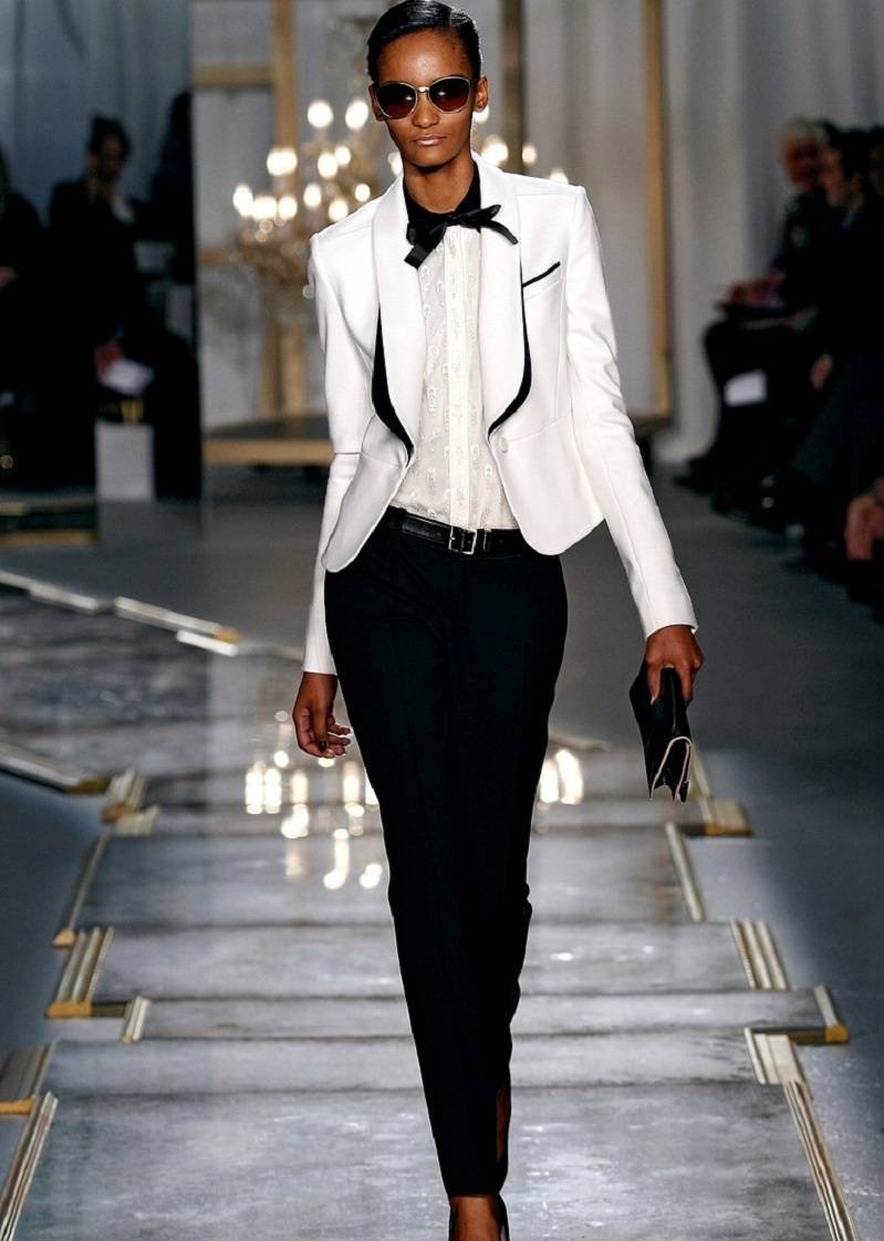 Женский смокинг Ив сен Лоран