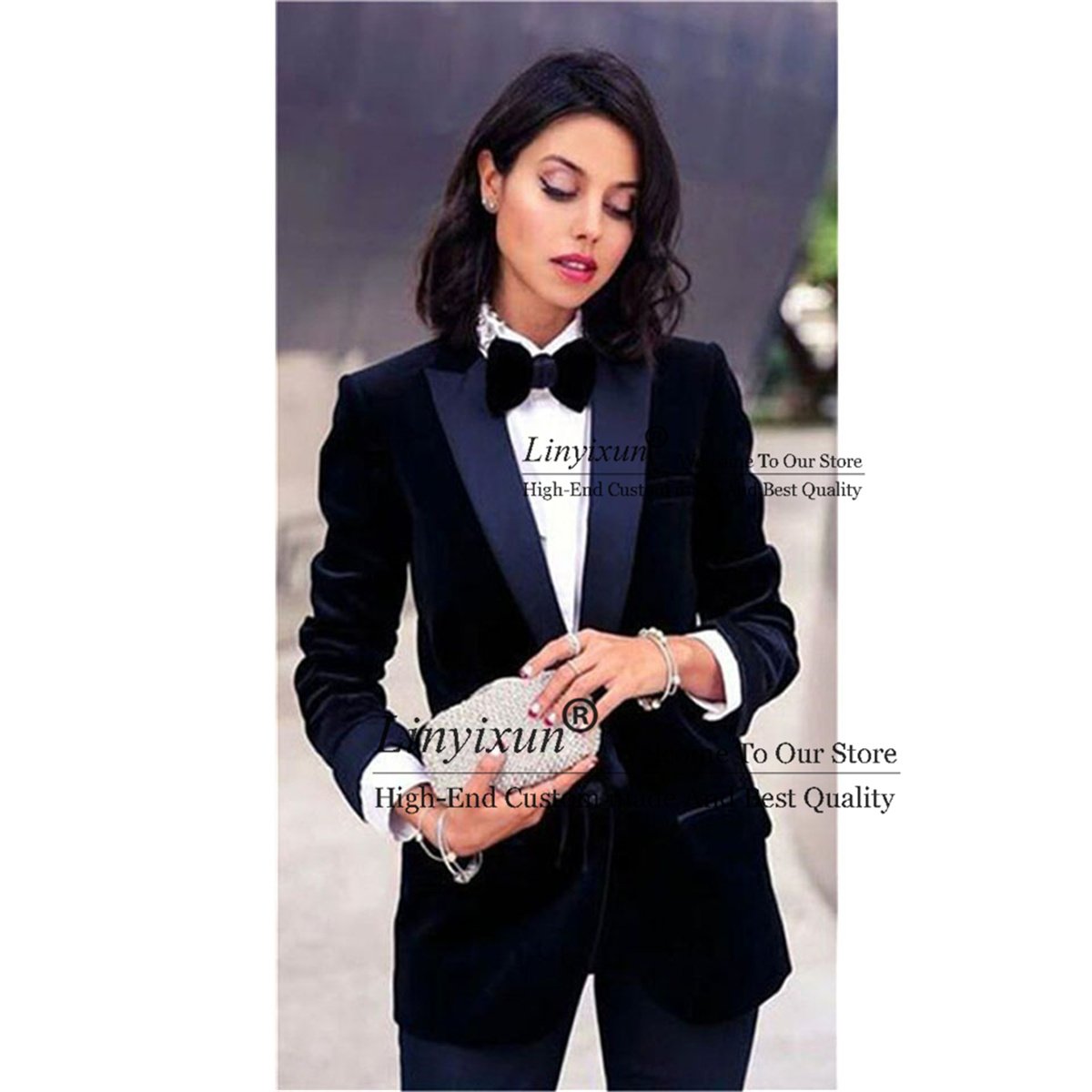 Костюм женский