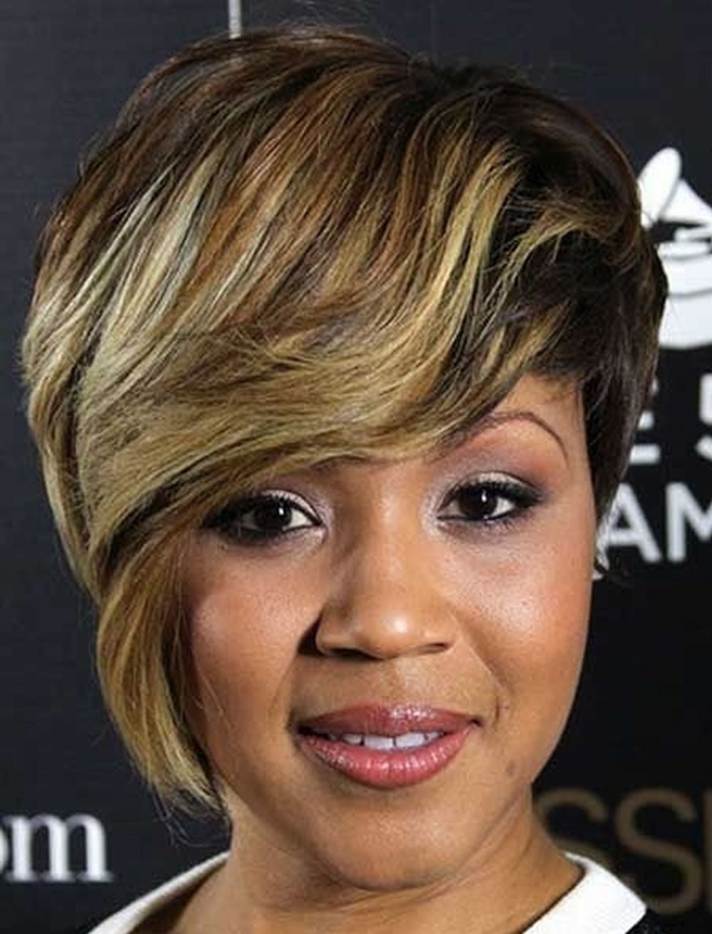 Ассиметричные стрижки для полных женщин