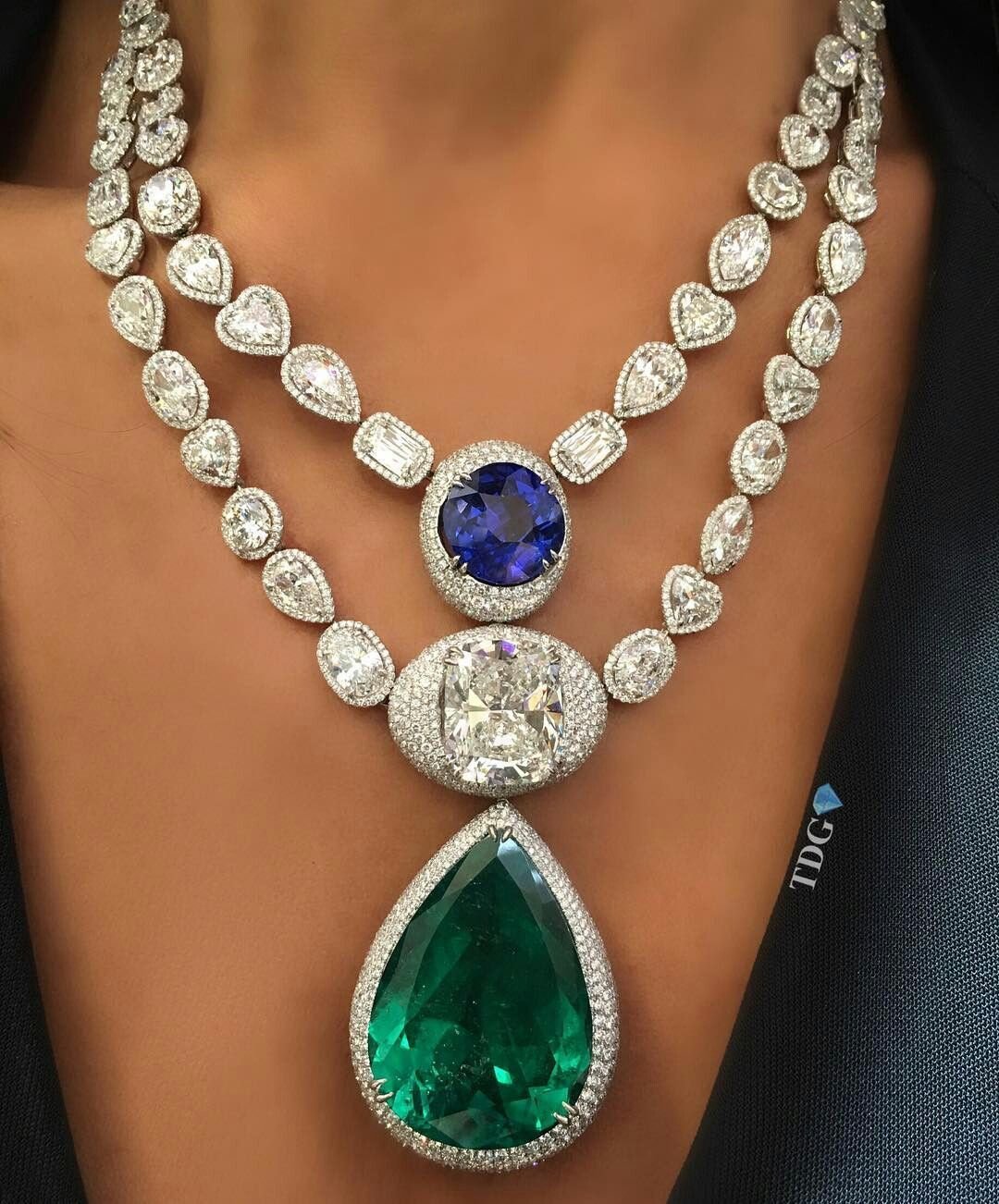 Бриллиантовое колье Lorraine Schwartz.