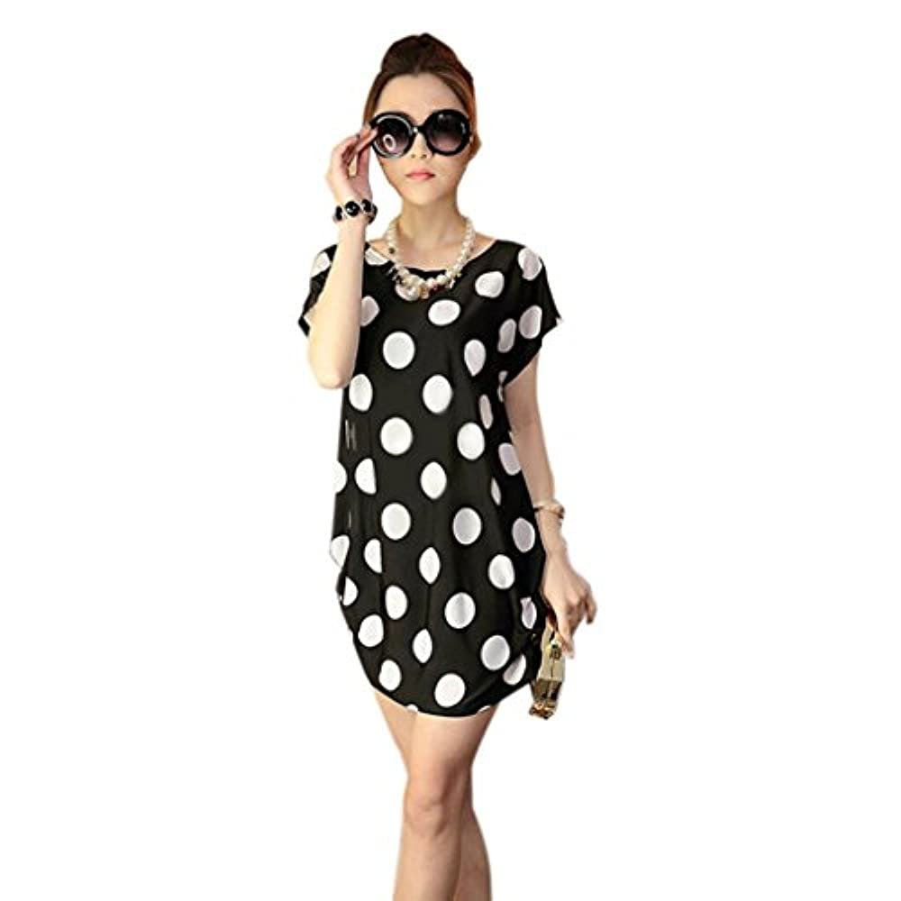 Короткое прямое платье в горошек