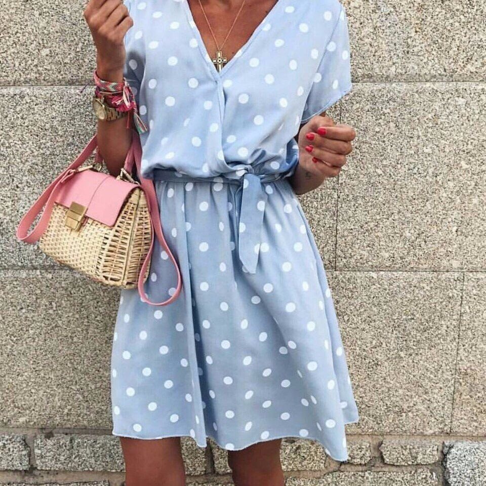 Модные Луки с платьем горох