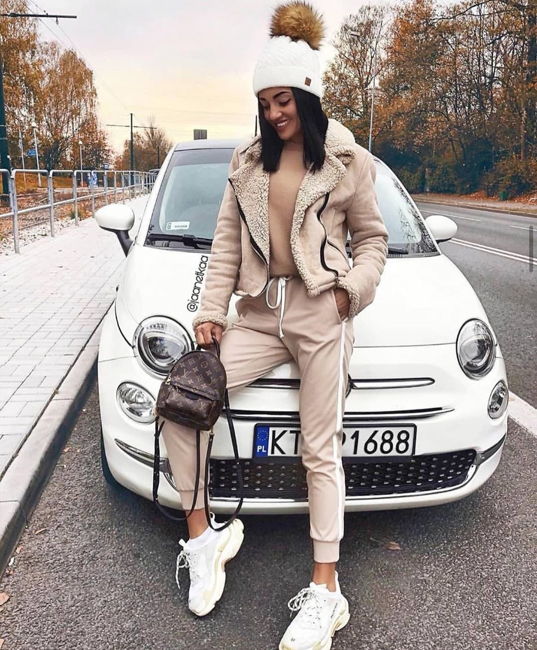 Кепка с курткой мужчине