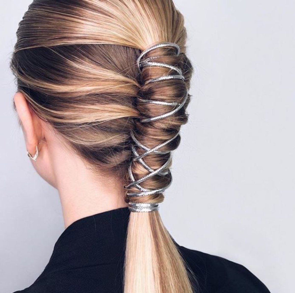 Хвост на резинке