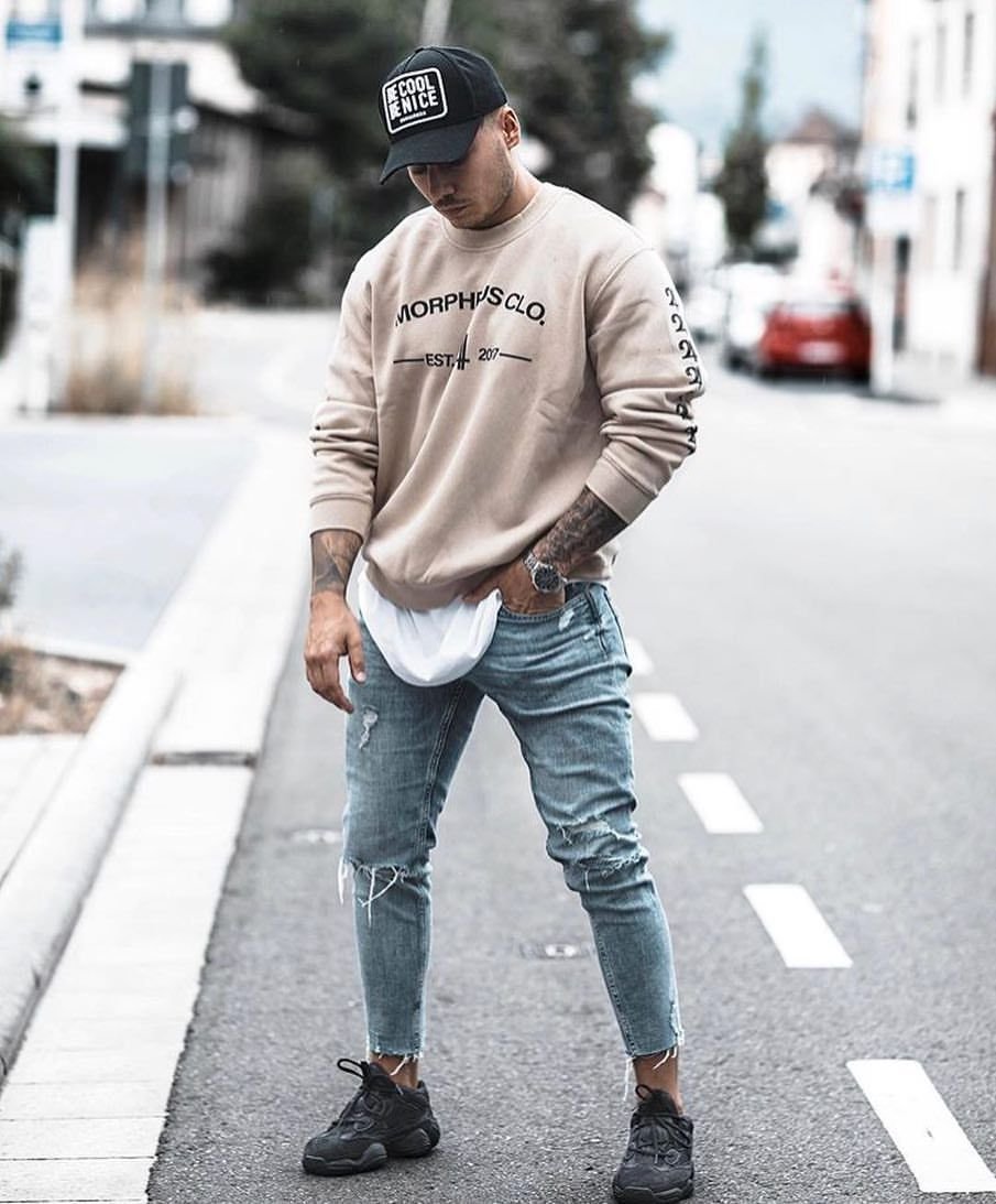 Широкие штаны с пальто мужчине