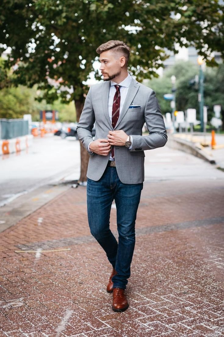 Жених в джинсах и пиджаке
