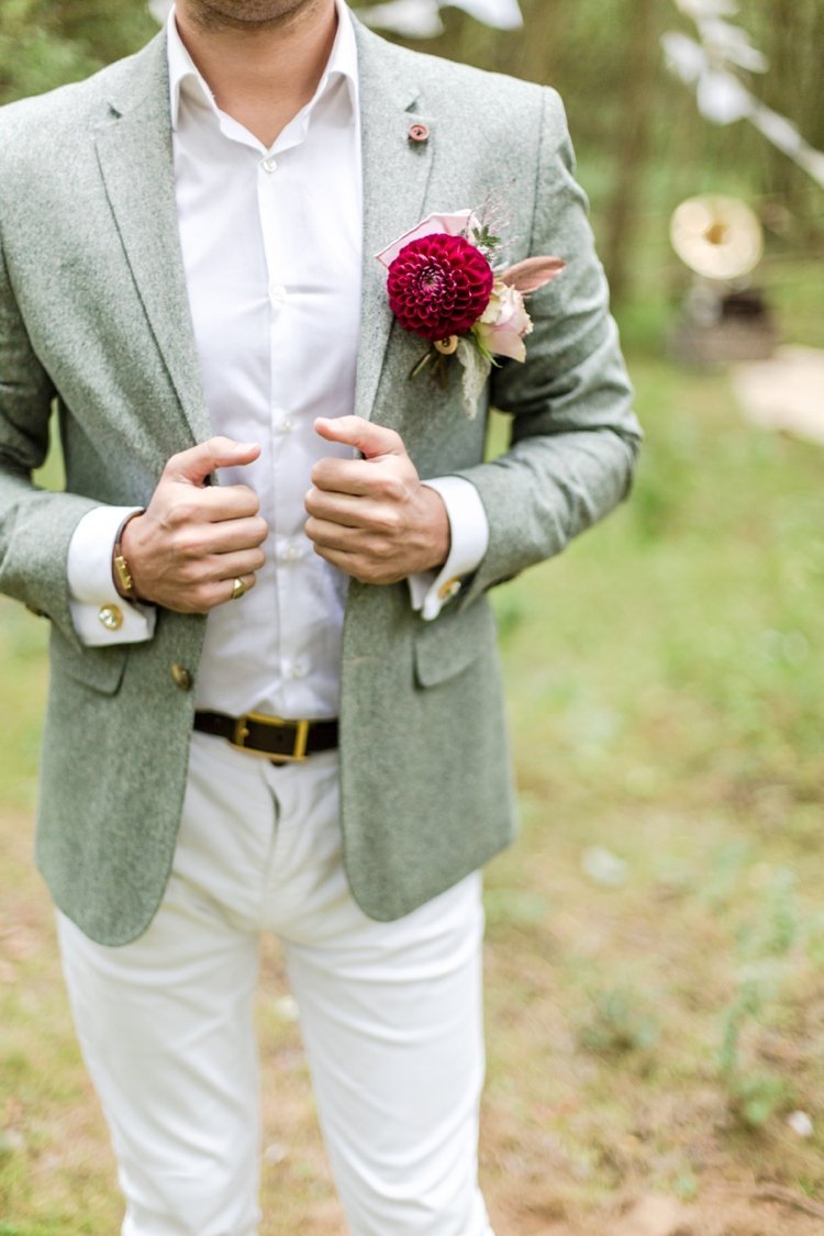 Жених в джинсах на свадьбу