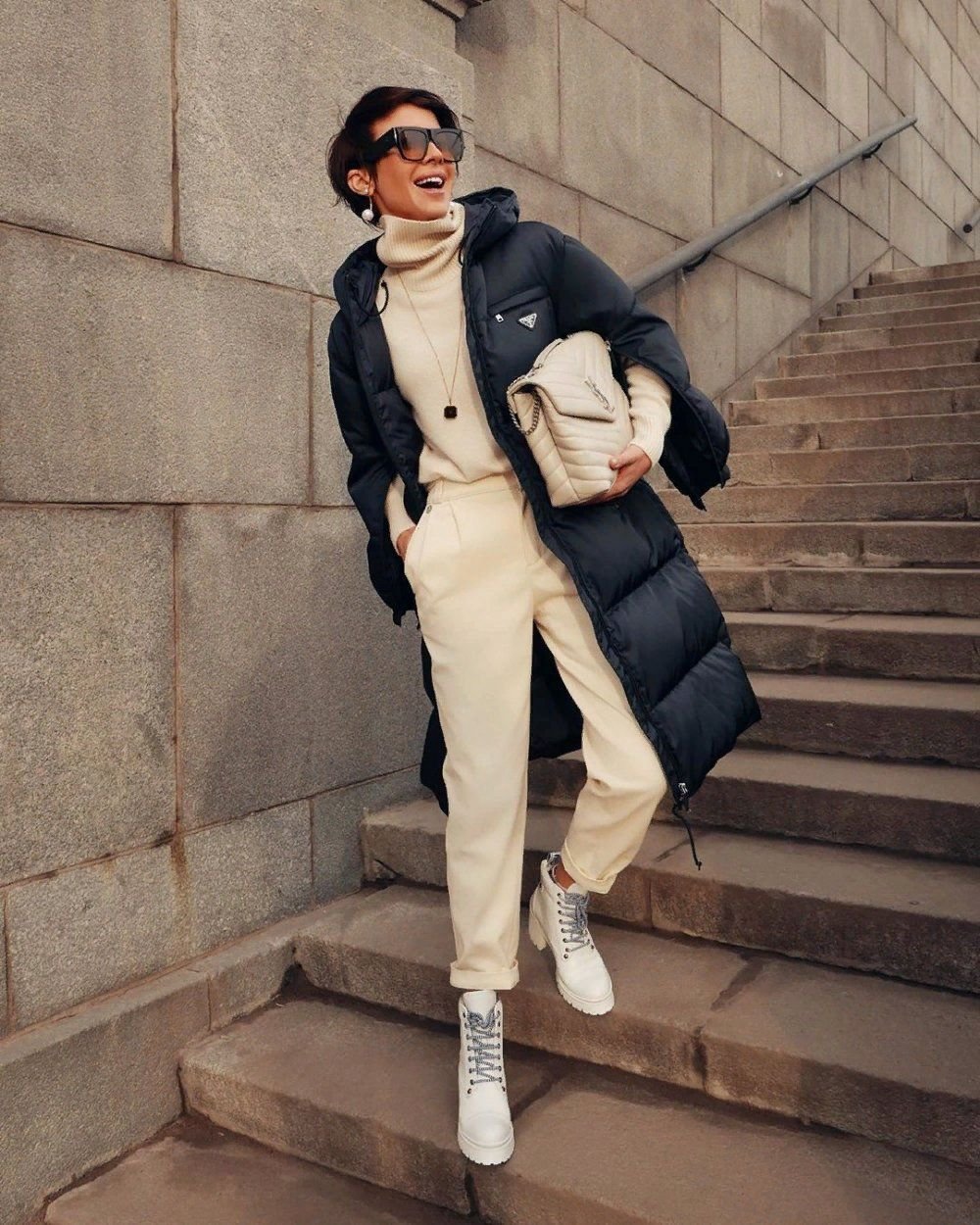 Стильная девушка