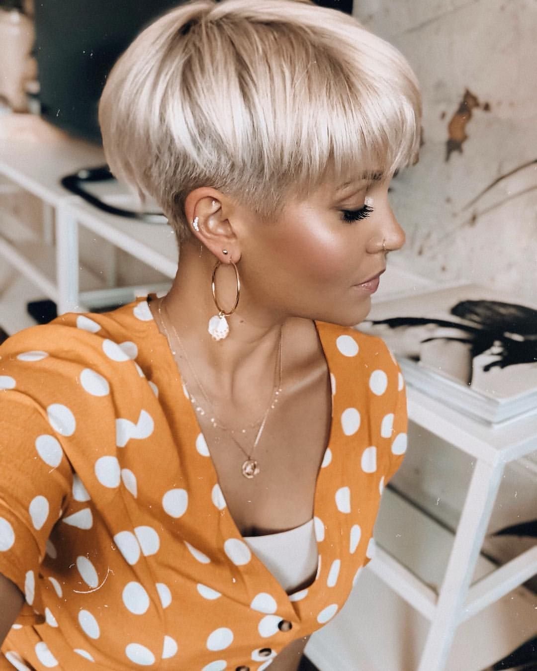 Женские стрижки боб шапочка