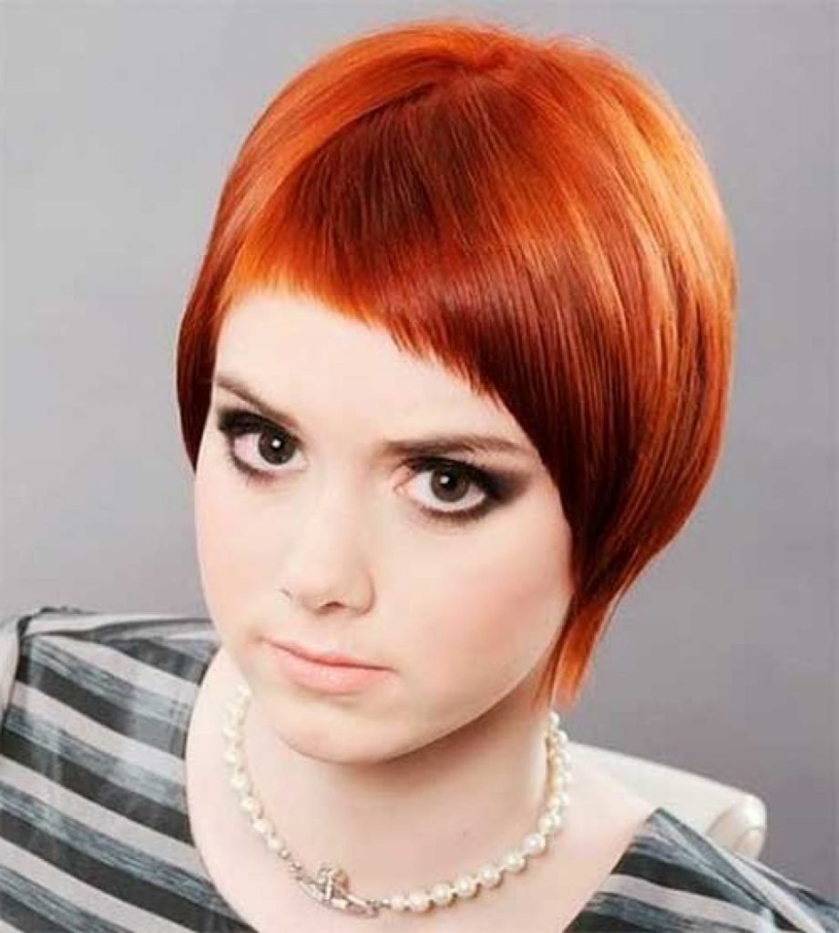 Стрижка Боб-каре на средние волосы с челкой 40 для круглого лица