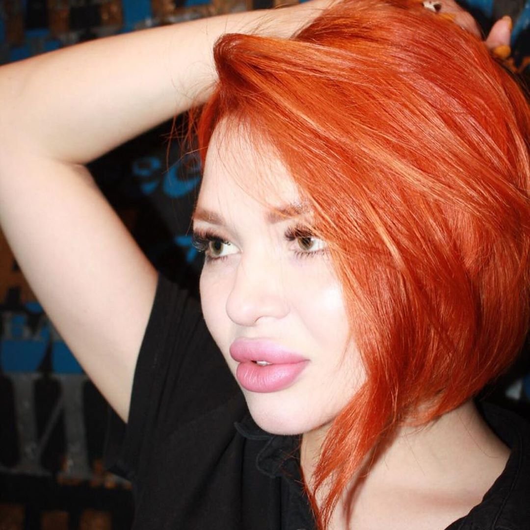 Рыжий цвет волос каре