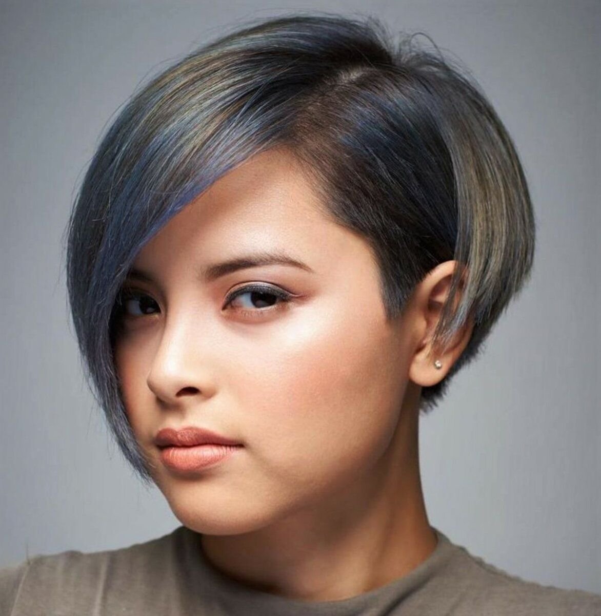 Прически для полных женщин с двойным подбородком