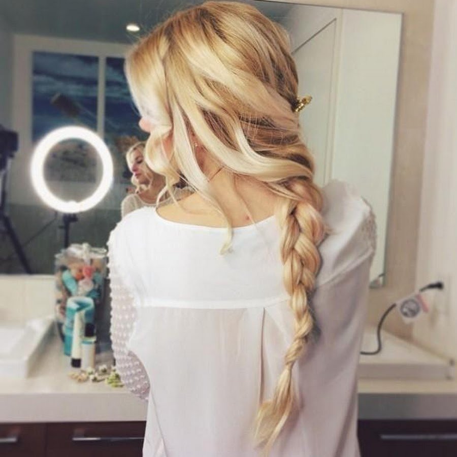 Кавказские девушки с длинными волосами