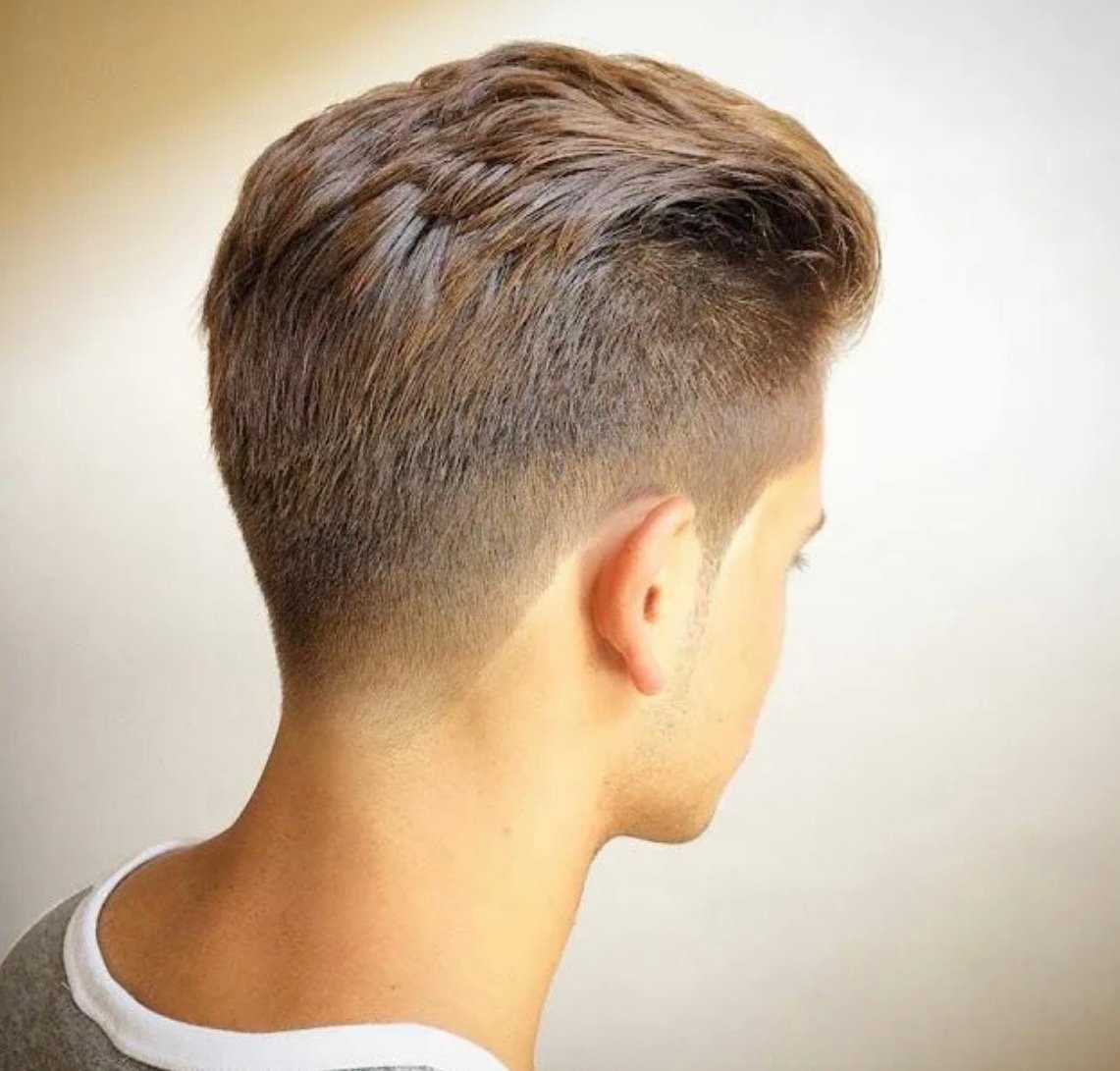 Мужски стрижка затылок