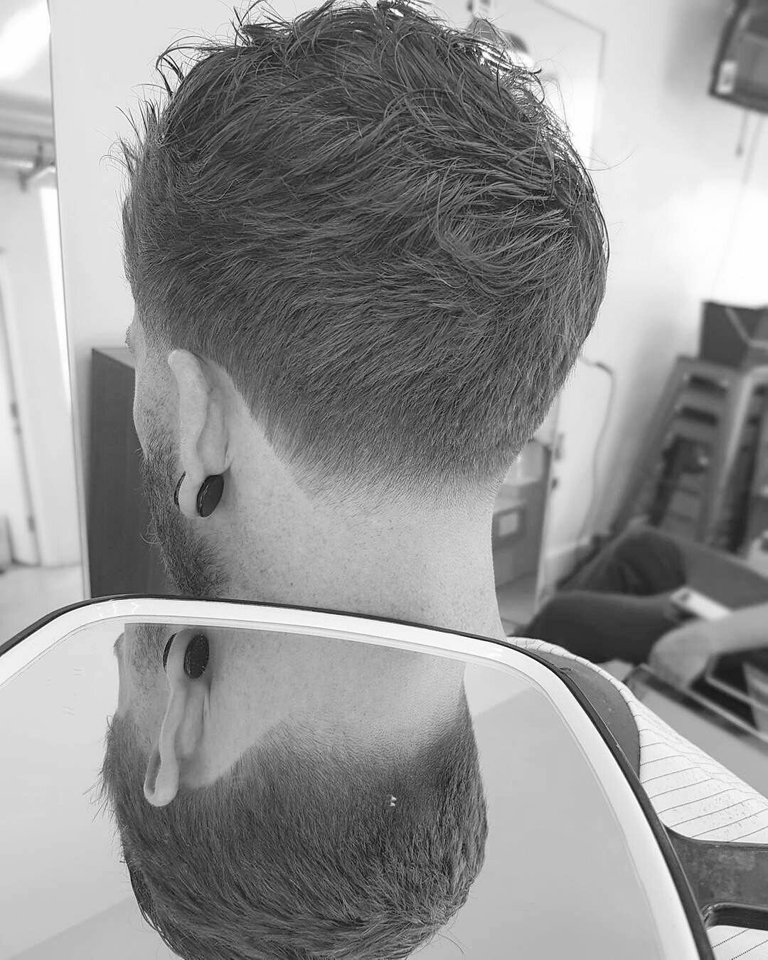 Окантовка затылка