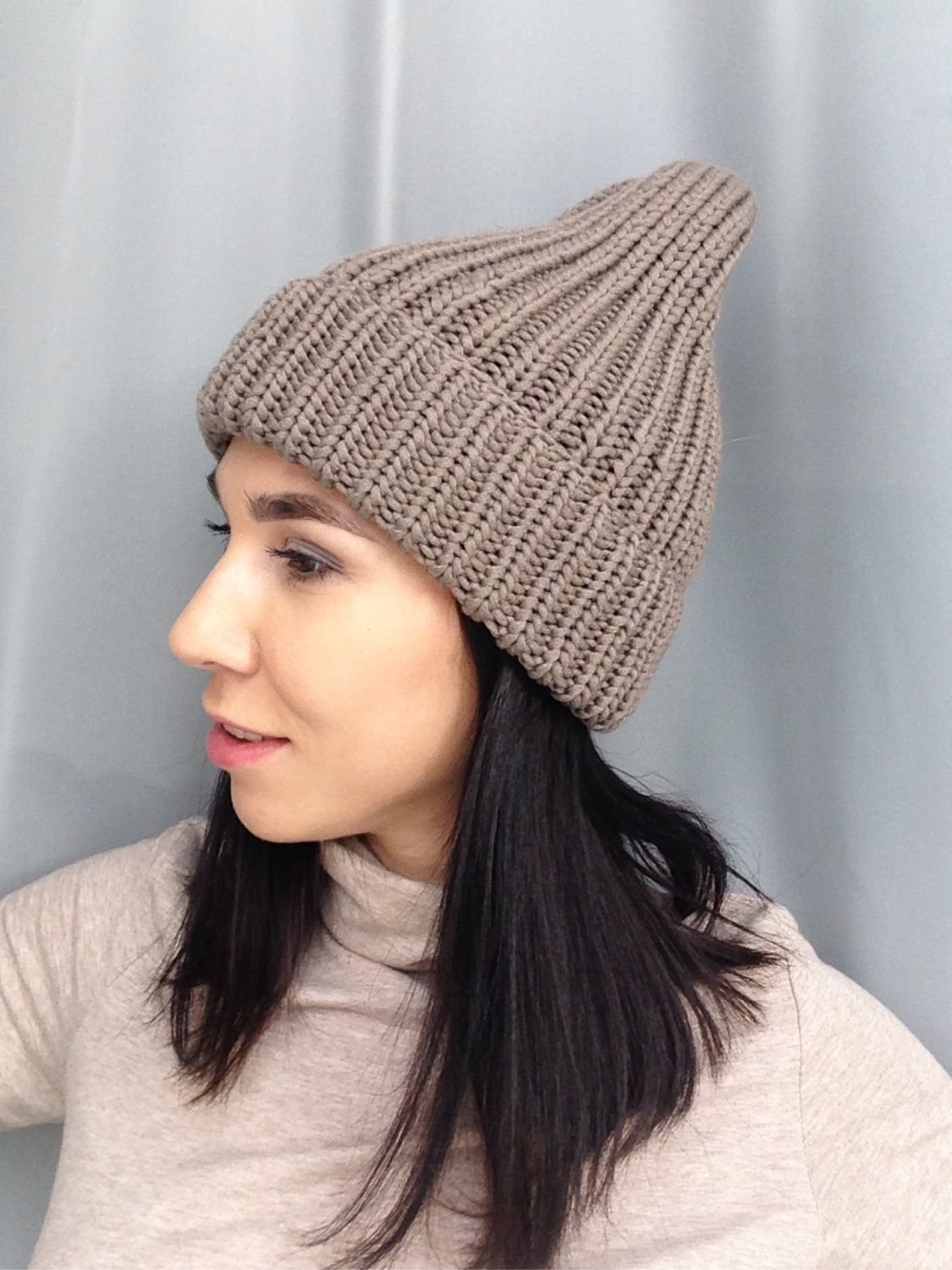 Осевое сечение конуса равнобедренный прямоугольный треугольник