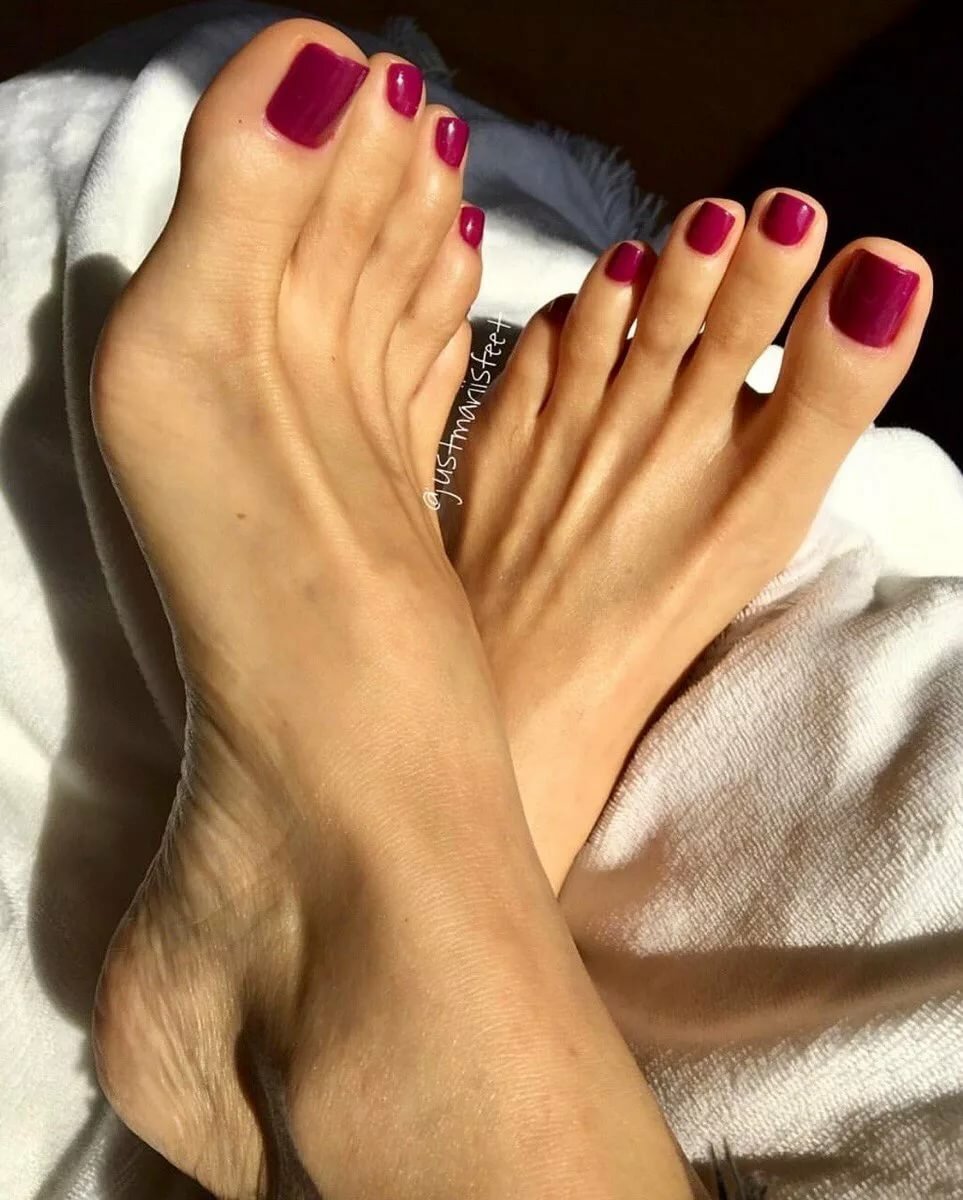 Женский педикюр