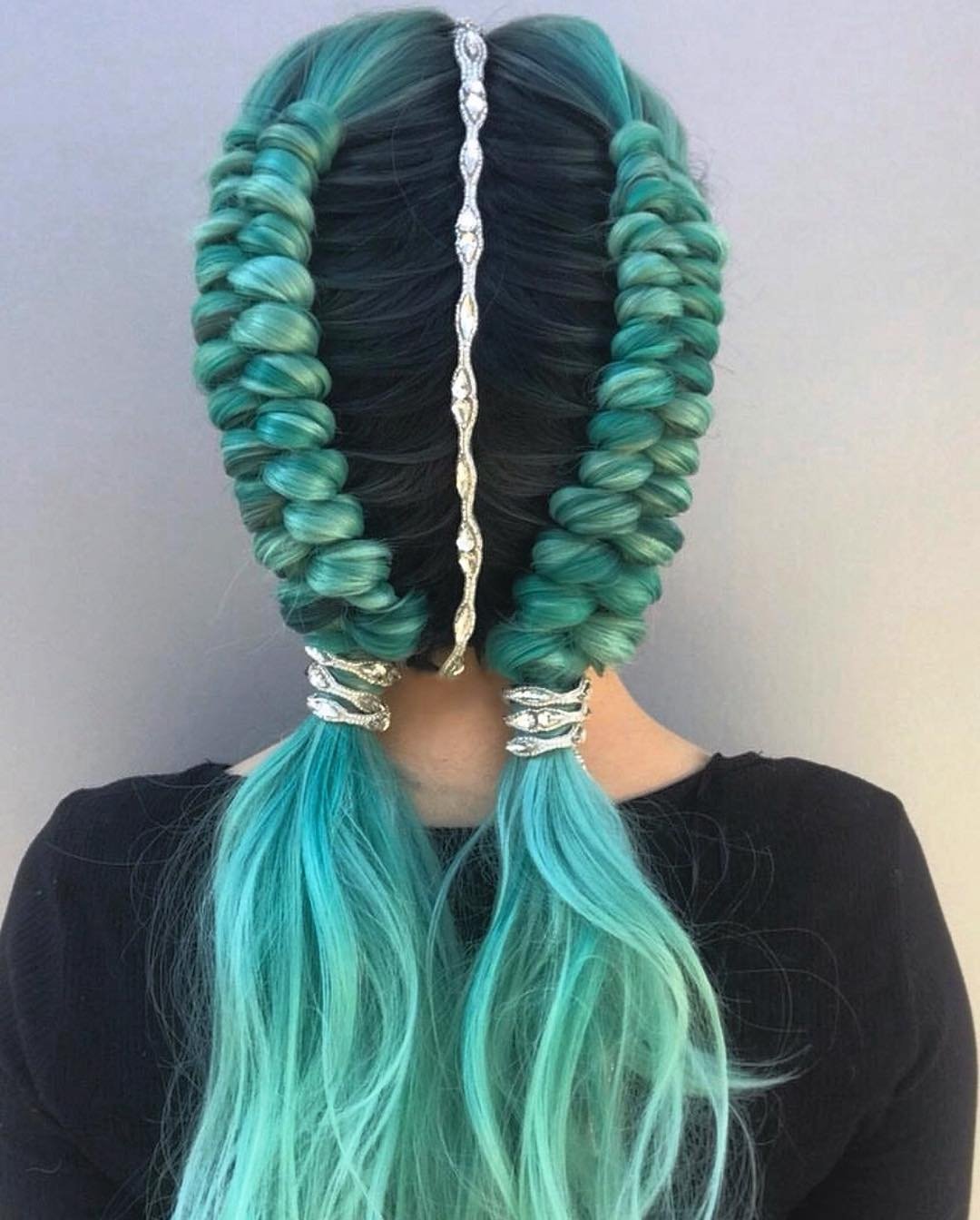 Косы из канекалона на каре