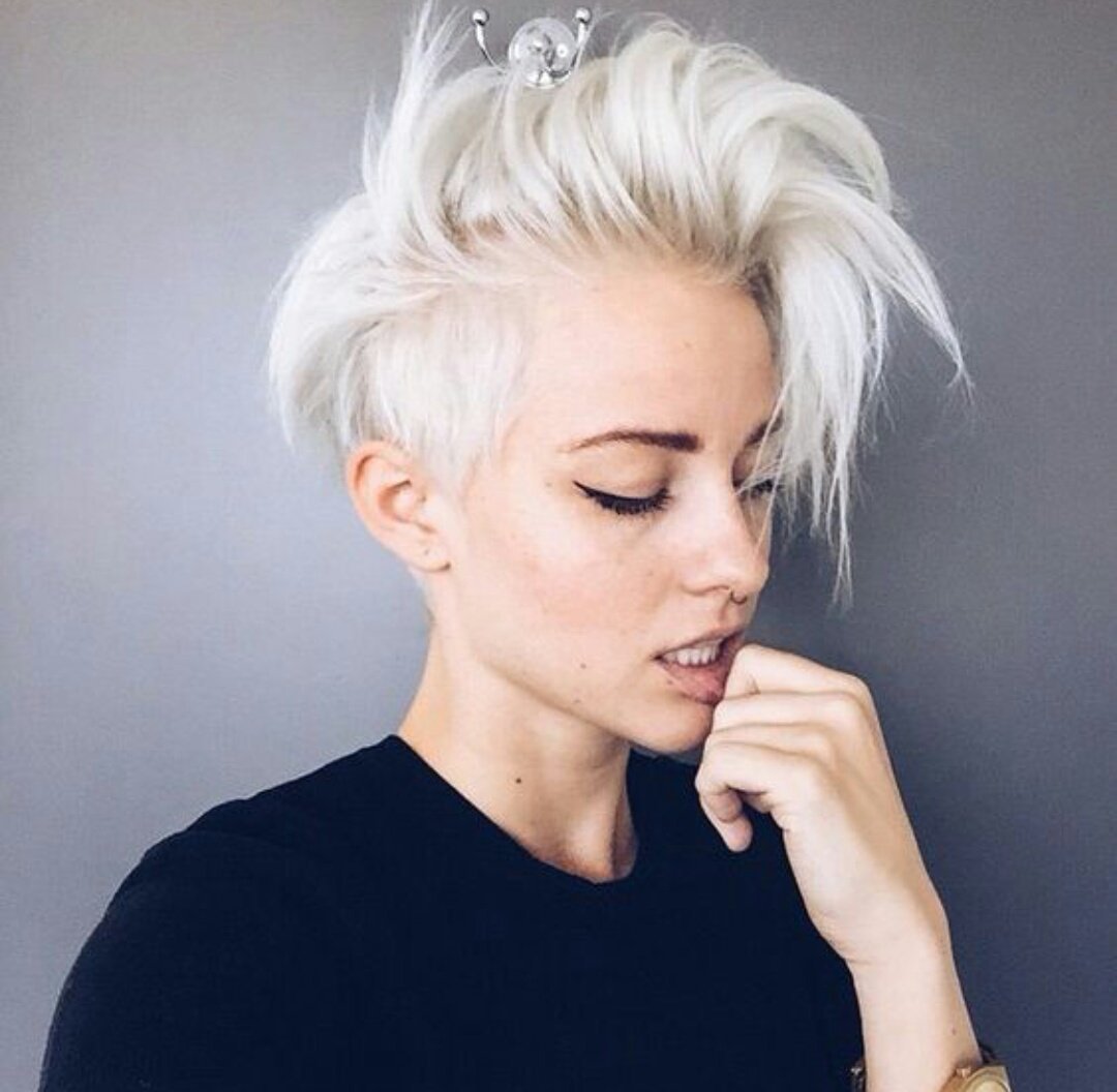 Пикси седой блонд