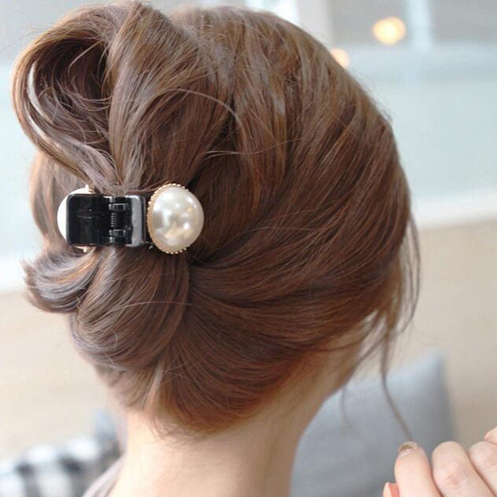 Прически с заколками на короткие волосы