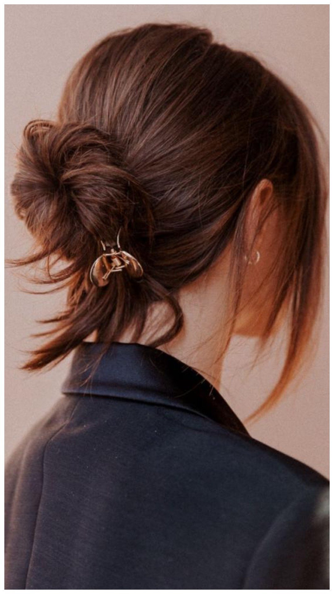 Прически с заколками на средние волосы