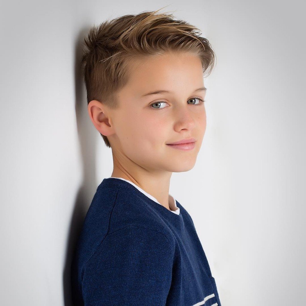 Модельная стрижка для мальчика