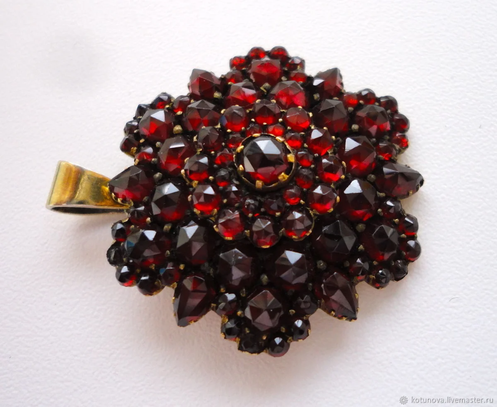 Чешские гранаты Турнов