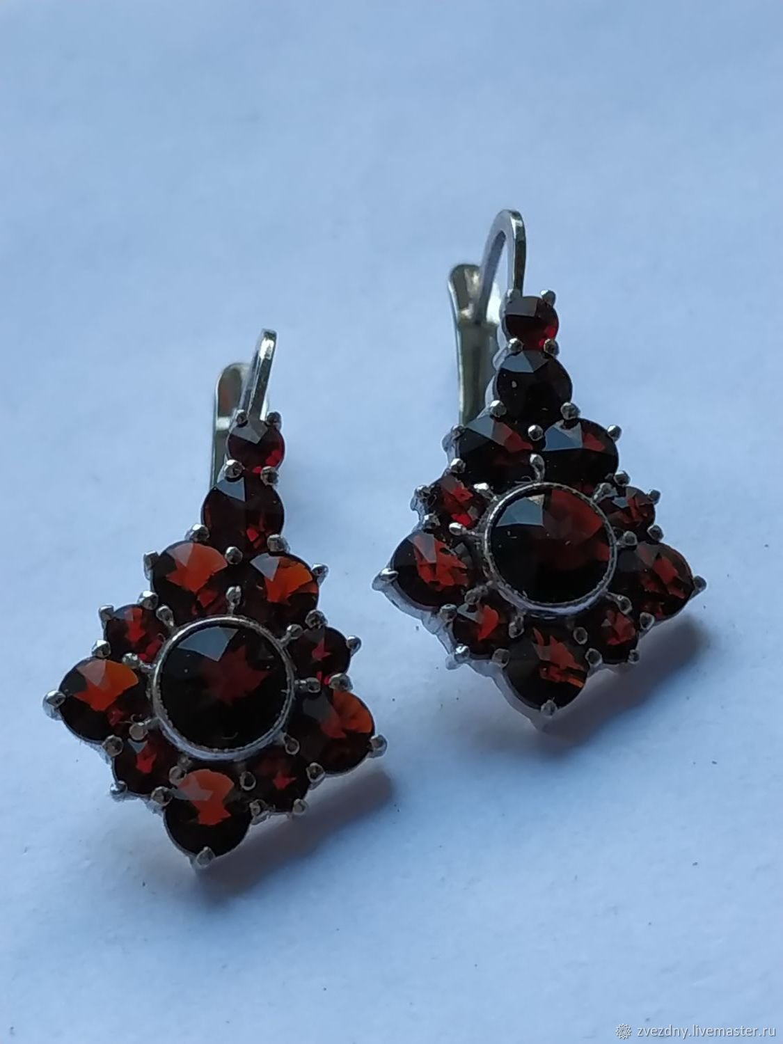 Чешские гранаты в серебре