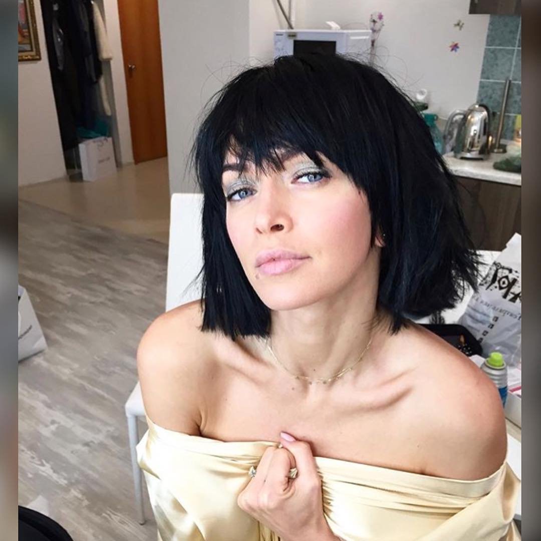 Зрелая в купальнике частное