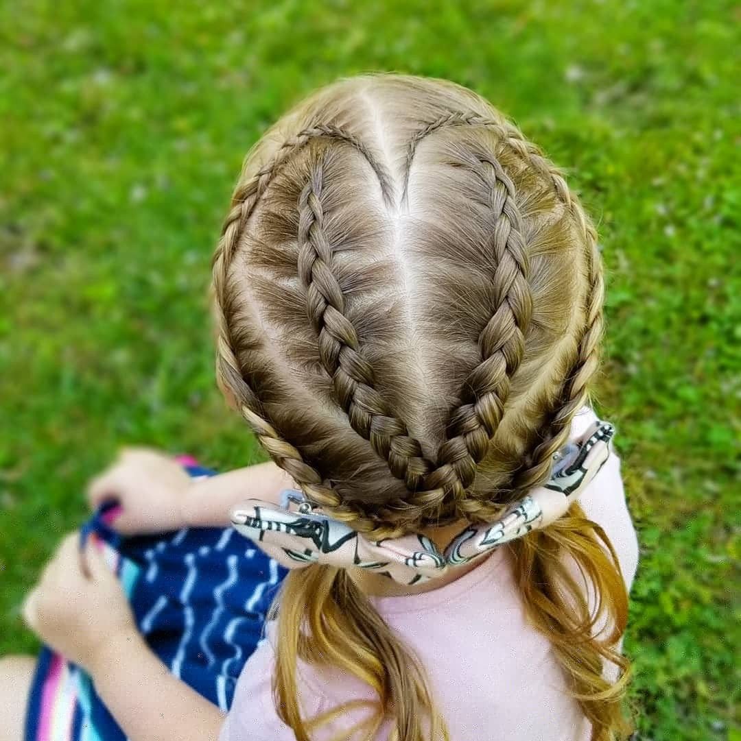 Красивое плетение девочке в школу