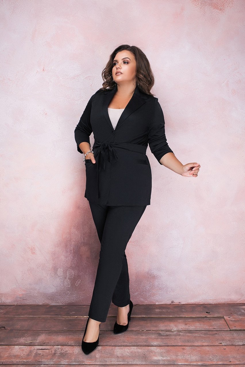Брючный костюм для полных женщин